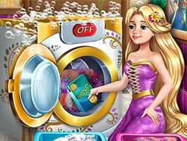 play Goldie Princess Laundry Day