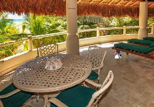 play Casa Azul Beach Bungalow Escape