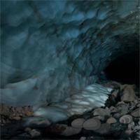 Frozen Ice Cave Escape