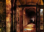 play Old Ruined House Escape