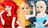 play Princesses At The Paris Motor Show