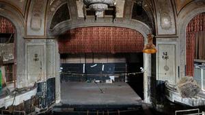 play Abandoned Movie Theater Escape