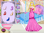 play Queen Dress Game