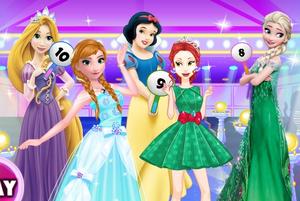 play Princesses Fashion Clash