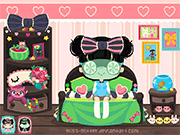 play Pyjama Party Dress Up Game