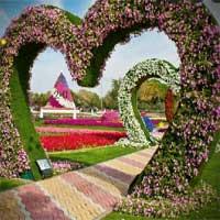 play Valentine Garden Escape