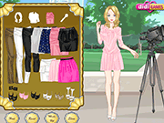 play News Reporter Girl Game