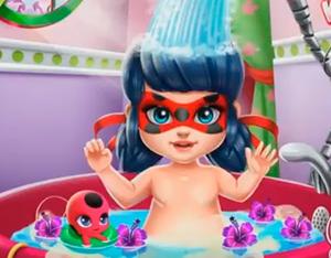 play Miraculous Hero Baby Bath