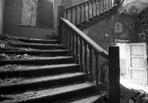 play Scary Building Escape