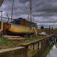 play Abandoned Waterways Escape