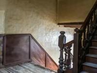 play Abandoned Manor Escape