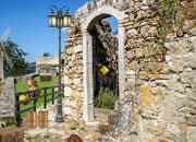 play Can You Escape Ruined Castle 2