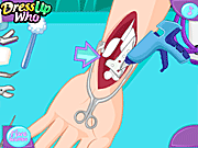 play Princess Anna Arm Surgery Game