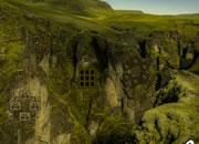 play Islandia Canyon Escape