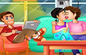 play Naughty Love Kissing