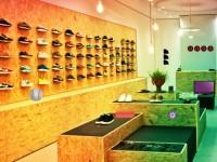 play Boots Showroom Escape