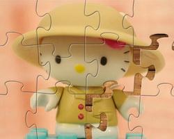 play Hello Kitty Safari Style