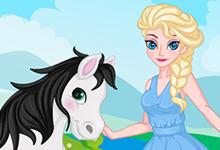 play Queen Elsa And Her Horse