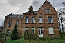 Abandoned Chapel Escape