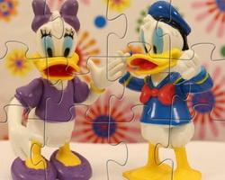 play Donald And Daisy Duck Puzzle