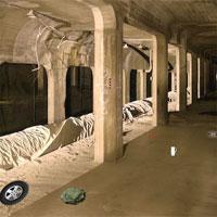 play Abandoned-Subway-Tunnel-Escape-Eightgames