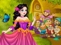 play Snow White Fairytale Dress Up