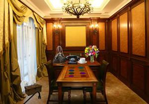 play Oriental House