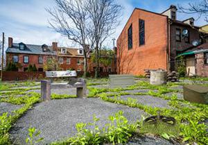 play Abandoned Town
