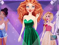 play Disney Princesses Runway Show