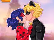 play Miraculous School Kiss