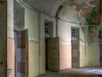 play Noisy Asylum