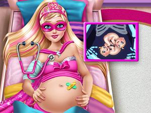 play Superhero Pregnant Emergency