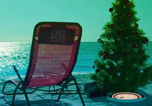 play Santa Surprise At The Seashore