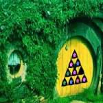 play Hobbit House Dog Escape