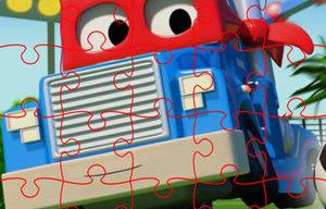 play Carl Transforms Truck