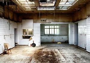 play Dark Mood Room Escape