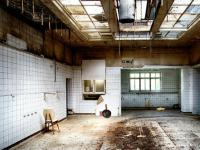 play Dark Mood Room Escape