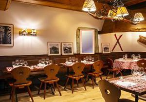 play Restaurant Insideout Escape