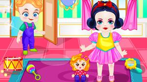 play Baby Snow White Caring