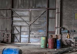 play Dilapidated Factory Escape