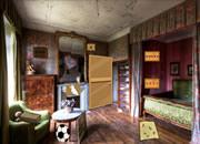 play Abandoned Holiday House Escape