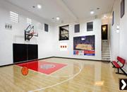 play Commercial Basketball Indoor Escape