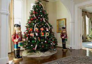 play White House Christmas Escape
