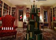 play Fun White House Christmas Escape