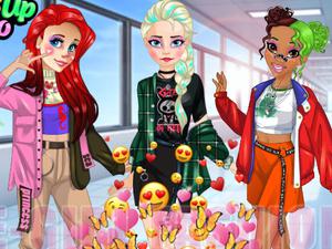 play E Girl Fashion