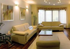play Family Room (Fun Escape Games