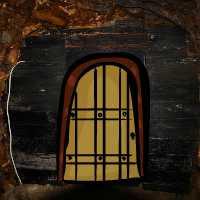 play Gfg Underground Mine Area Room Escape