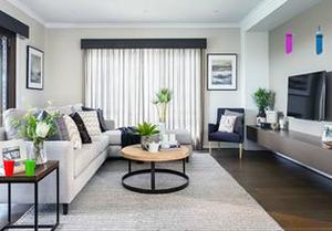 play Formal Living Room