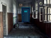 play Dark Place Escape