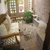 Fun Stone Courtyard House